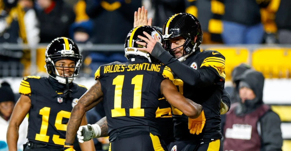 Saturday Night Open Thread &amp; NFL games: Tell your friend Veronica