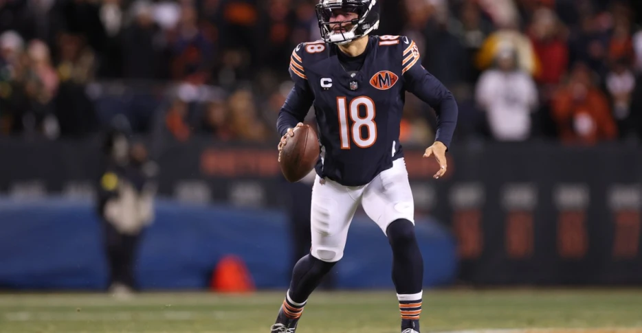 Bears rally with magical OT win over Packers to improve to 11-4