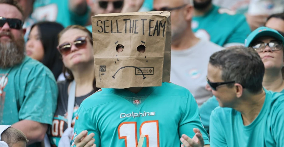 Bengals vs. Dolphins inactive players: Tua Tagovailoa, Minkah Fitzpatrick out in Week 16