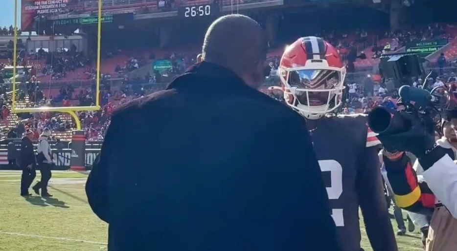Cameras Caught Interesting Interaction Between Deion &amp; Shedeur Sanders Before Bills-Browns Game [VIDEO]