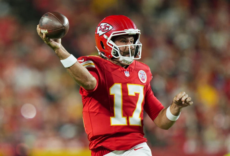 Chiefs Fear Torn ACL For QB Gardner Minshew