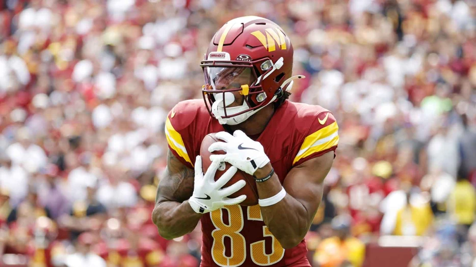 Commanders WR Jaylin Lane exits Eagles clash with ankle injury