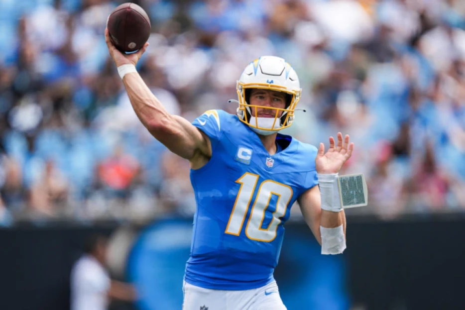 Dallas Cowboys lose third straight in 34-17 defeat to Los Angeles Chargers