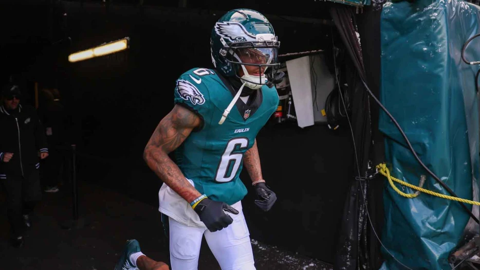 Eagles’ DeVonta Smith makes up for drop with textbook touchdown catch