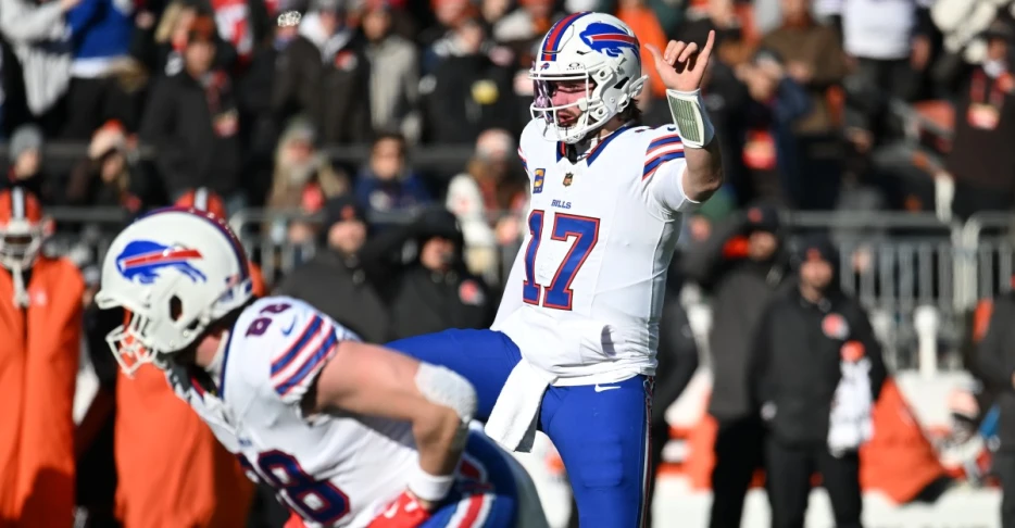 Josh Allen injury: Buffalo Bills QB dealing with leg/foot injury