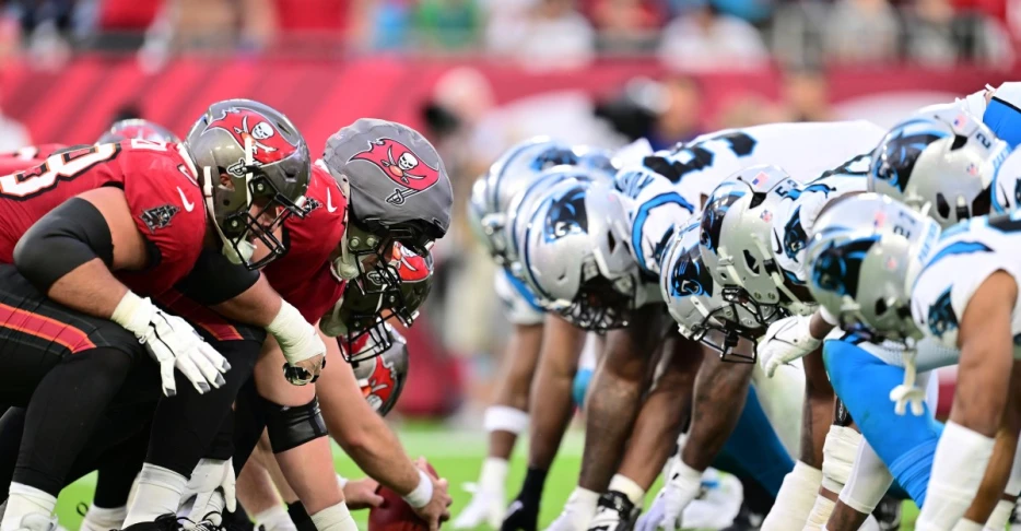 Panthers vs Bucs: Live fan discussion for Week 16