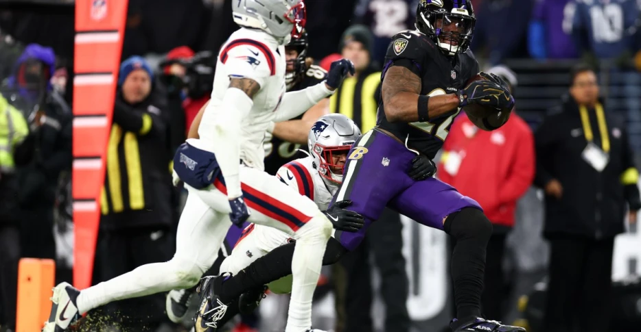 Baltimore Ravens Report Card, Week 16: Another late collapse defined by costly errors