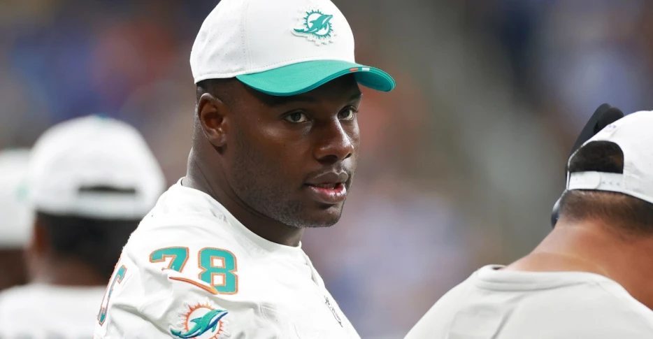 James Daniels to miss remainder of Miami Dolphins season
