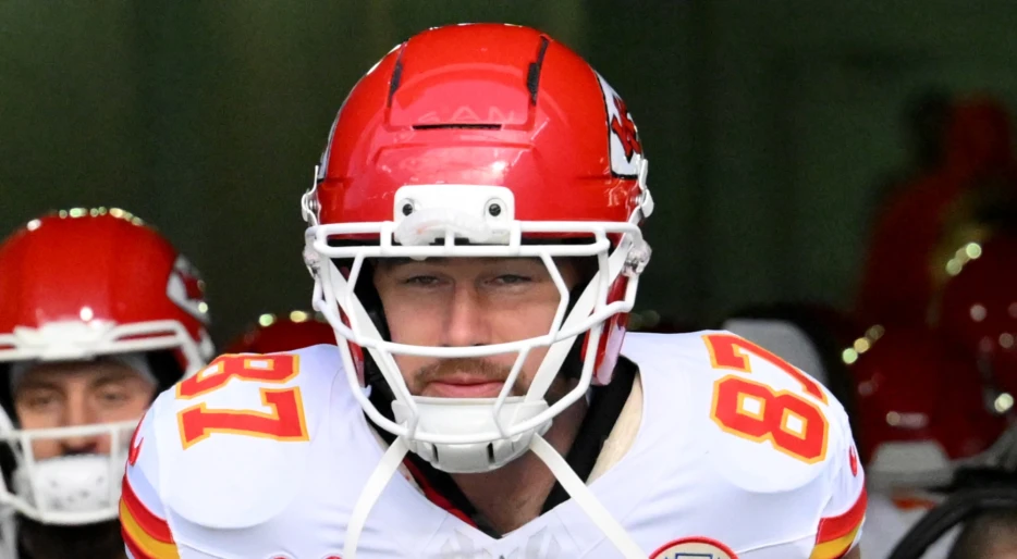 Only Some NFL Teams Were Wearing Unique Jersey Patches This Week That Had Fans Scratching Their Heads [PHOTOS]