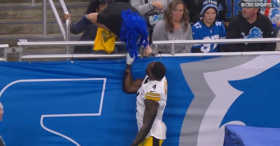 Report: DK Metcalf Had Prior History with Fan Involved in Detroit Altercation