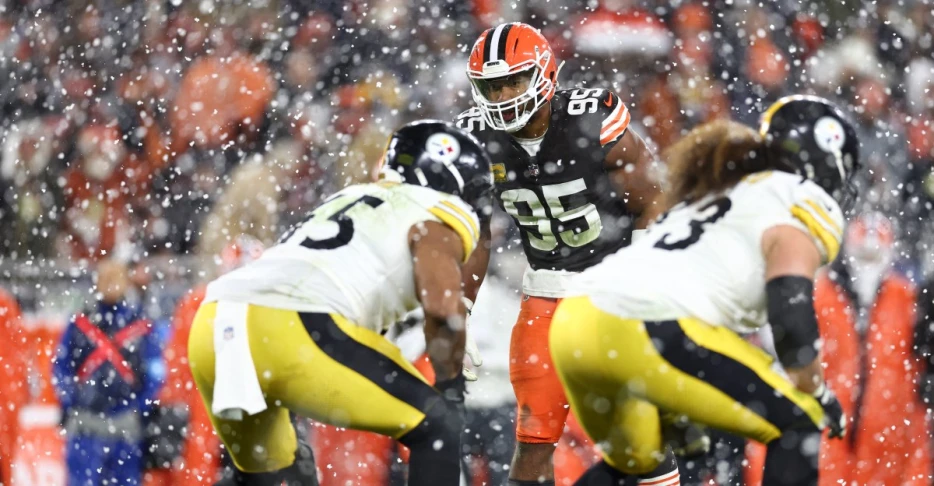 Steelers set up to make Browns Myles Garrett breaking sack record tough