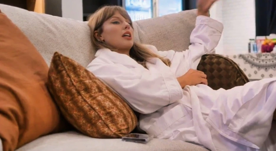 Taylor Swift Finally Reveals The Identity Of The Secret “Matchmaker” Who Set Her Up With Travis Kelce [VIDEO]