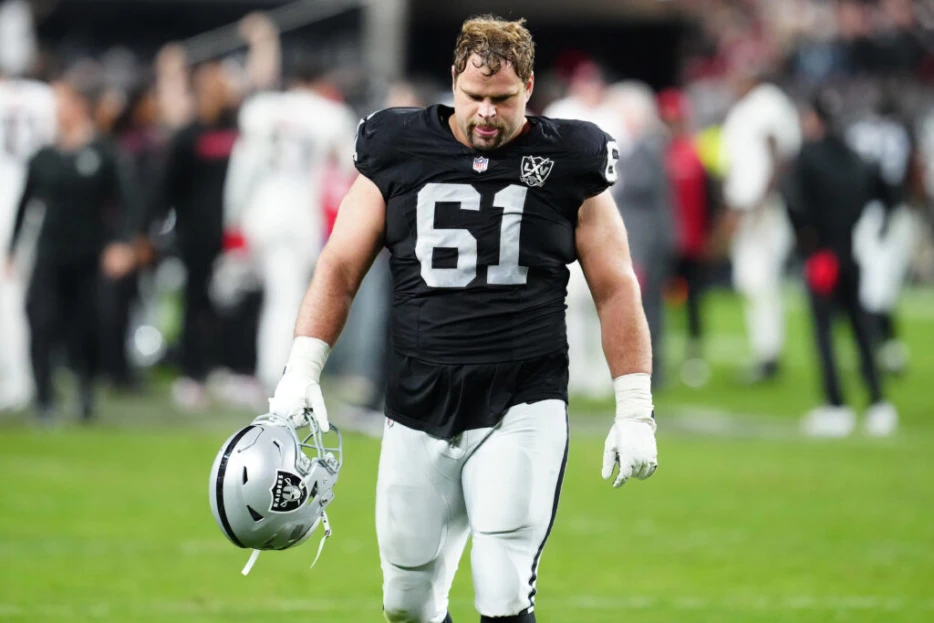 Raiders Place OL Jordan Meredith On IR