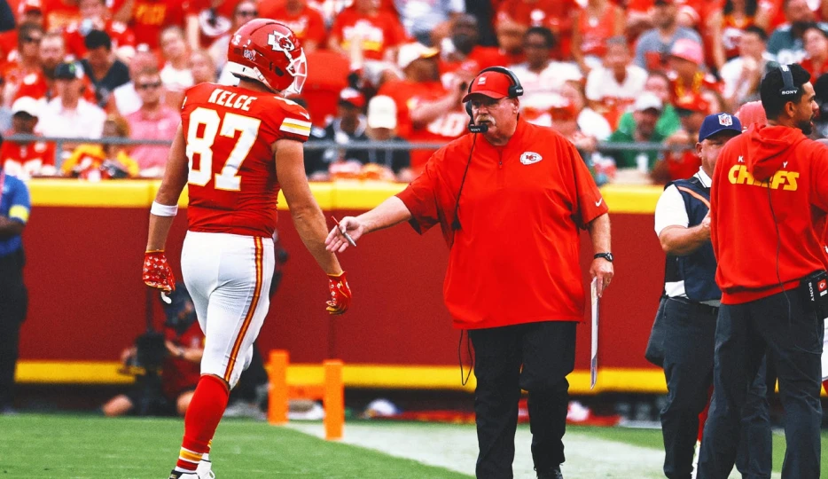 Andy Reid Salutes Travis Kelce Ahead of Possible Final Home Game: 'Phenomenal Person'