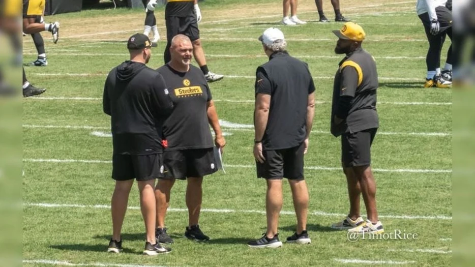 Arthur Smith Enjoying His Time With OL Coach Pat Meyer