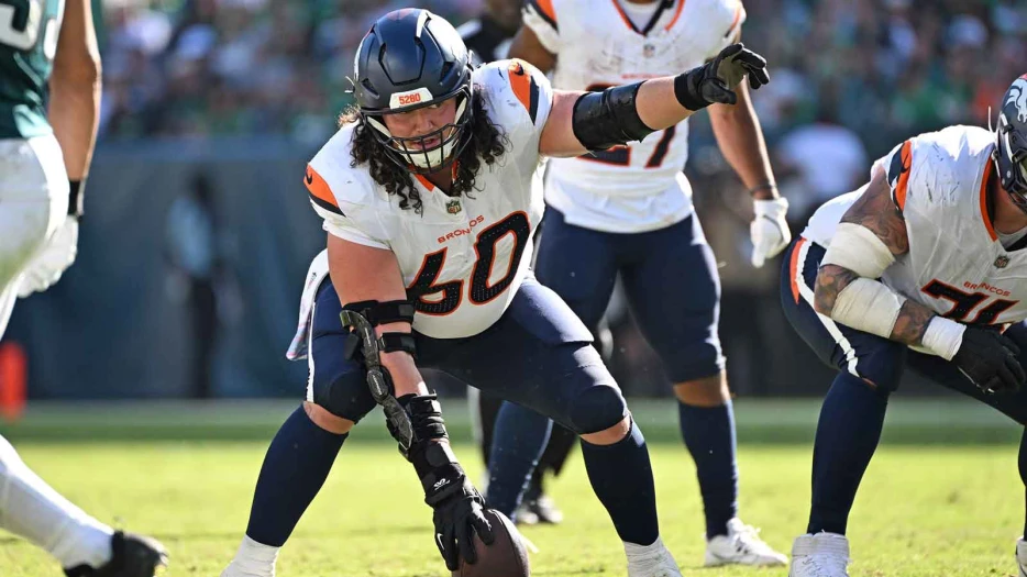 Broncos lose starting center to IR right before playoff push