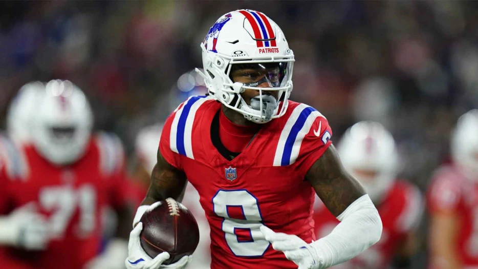 Why Patriots’ Stefon Diggs appreciates decorating his house for Christmas