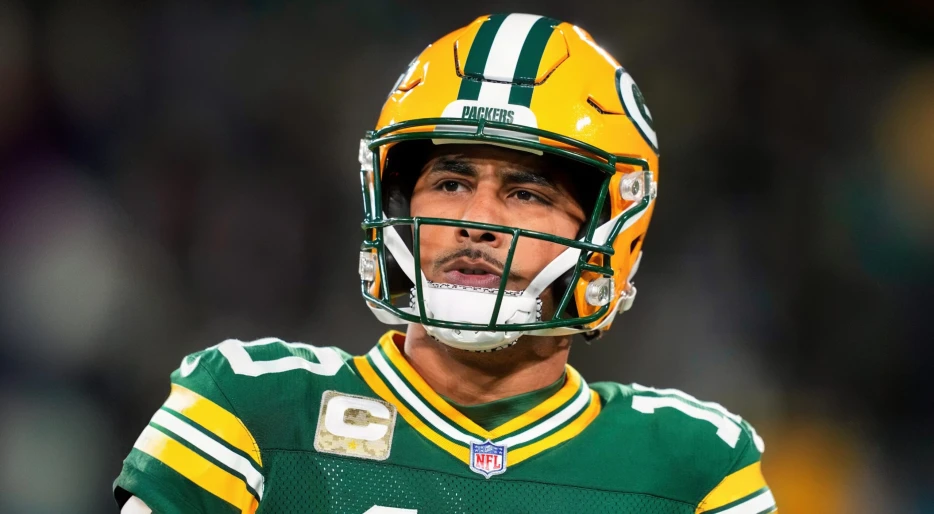 $220M Jordan Love Destroyed for Cheapskate Christmas Gifts to Teammates