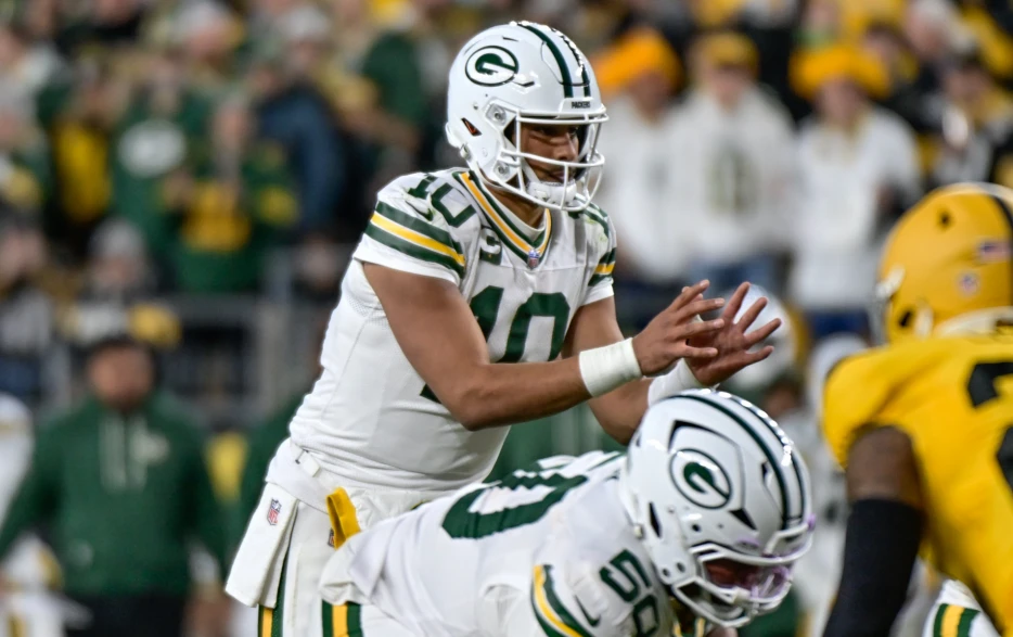 Battle of the Backups: Packers Scratch Jordan Love vs. Ravens in Game with Steelers Playoff Implications