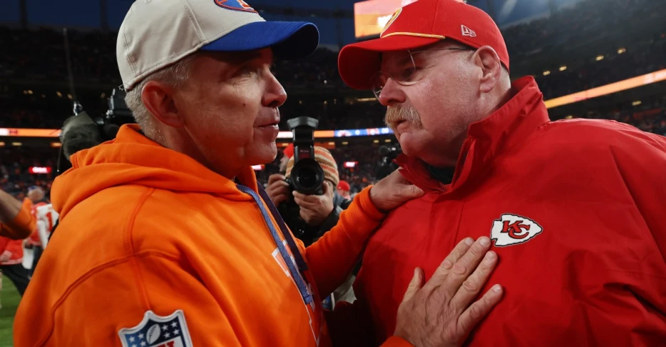 Broncos vs. Chiefs Week 17 Live Score, Updates: Denver Seeks Key Win on Christmas