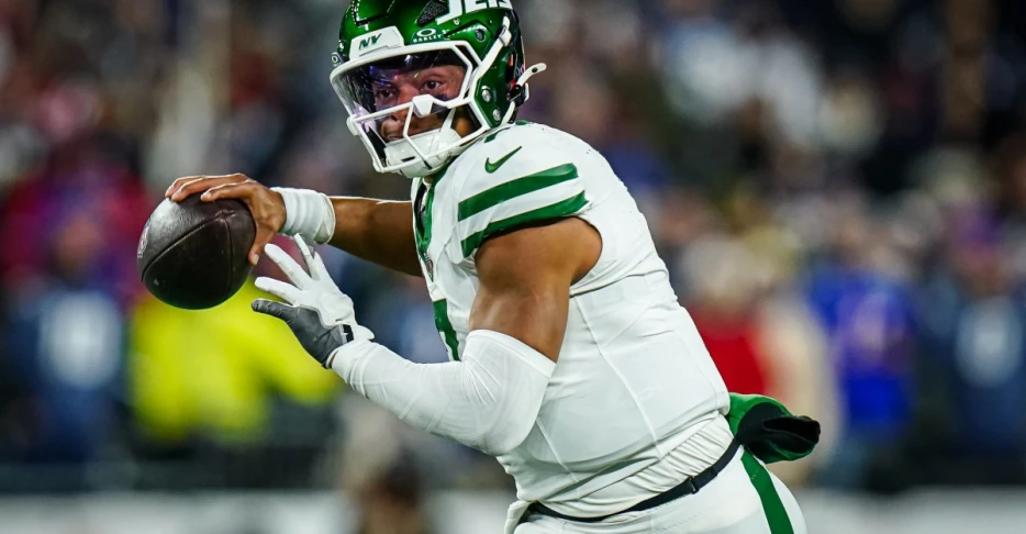 Looking at the financial implications if the Jets cut Justin Fields
