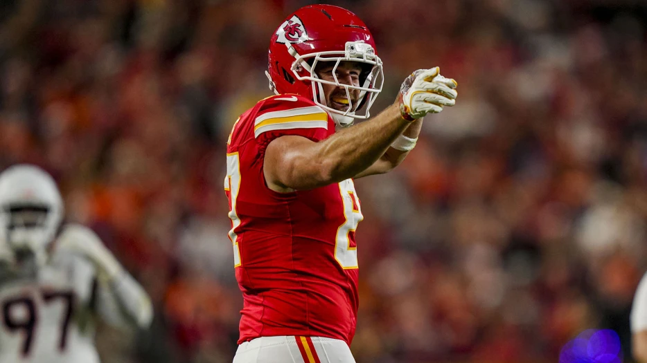 Watch Chiefs’ Travis Kelce soak in possible final Arrowhead entrance