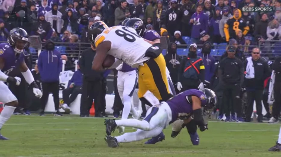 ‘You Better Swarm The Football:’ Browns HC Impressed By Darnell Washington