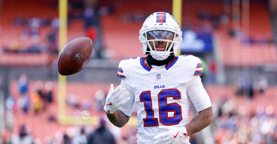 Buffalo Bills release WR Mecole Hardman Jr., sign TE Keleki Latu