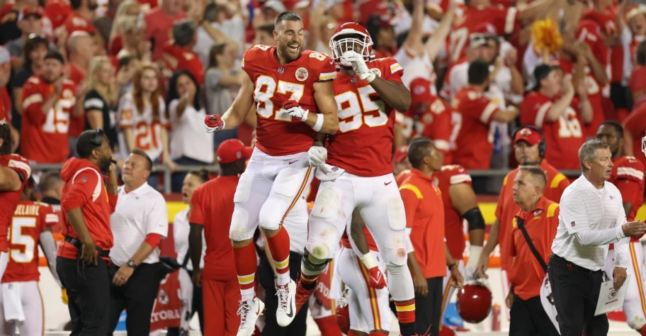 Chiefs News 12/27: Chris Jones wants Travis Kelce for one more year