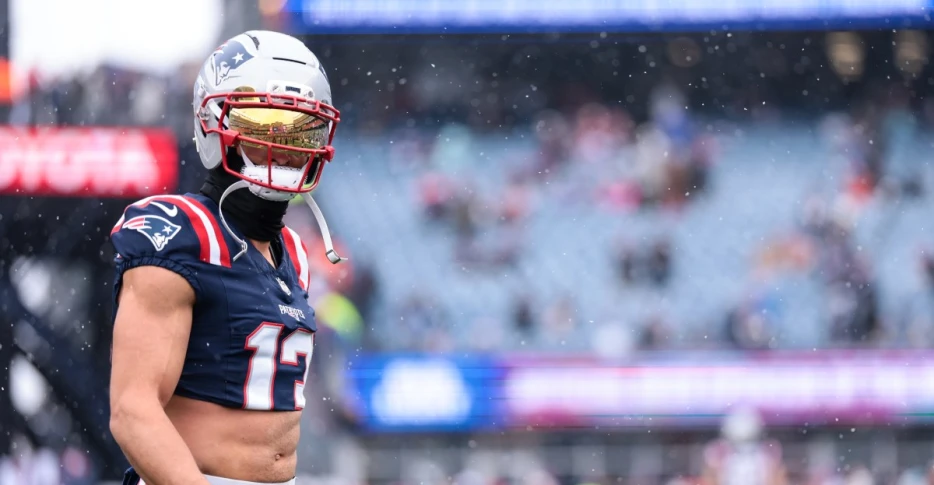 Patriots place Mack Hollins on injured reserve, turn to practice squad ahead of Week 17