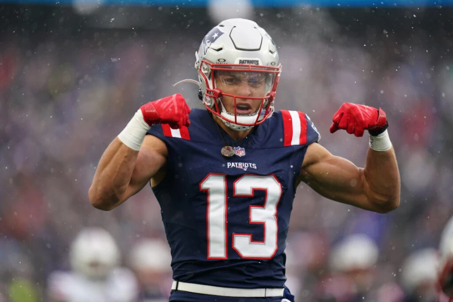Patriots Place WR Mack Hollins On IR