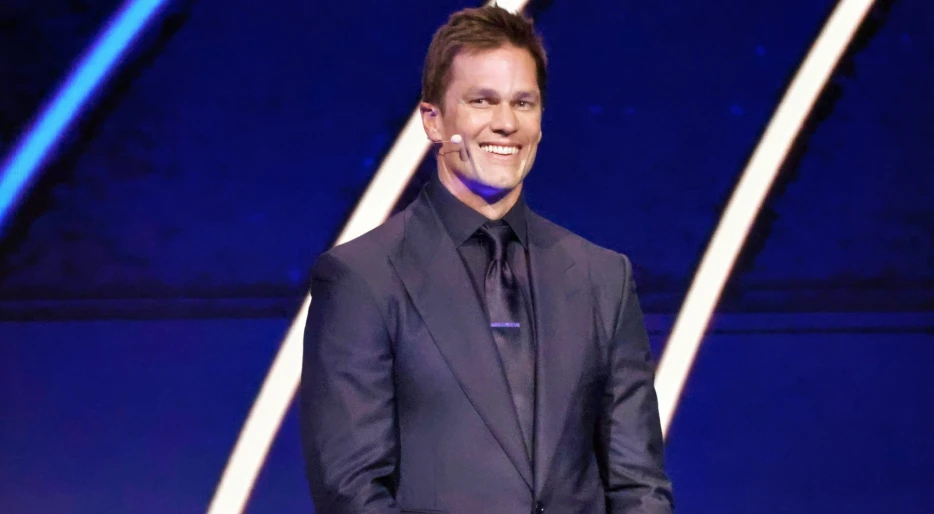 Tom Brady Posts Christmas Message With His Kids Following Gisele’s Marriage To Another Man [PHOTOS]