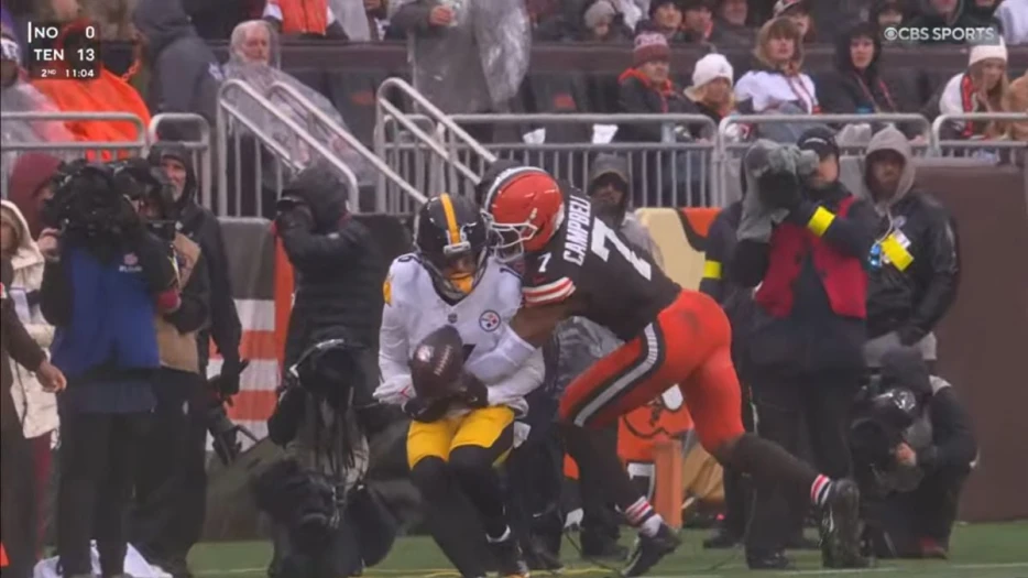 Adam Thielen Feels Like Offense Let Defense Down