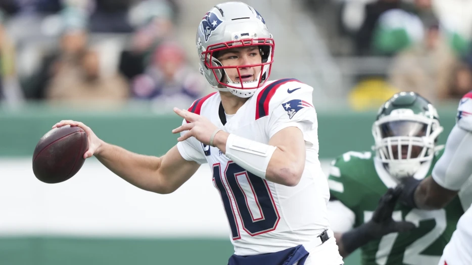 Drake Maye Joins Tom Brady, Drew Bledsoe On Elite Patriots List With Completion To Efton Chism III
