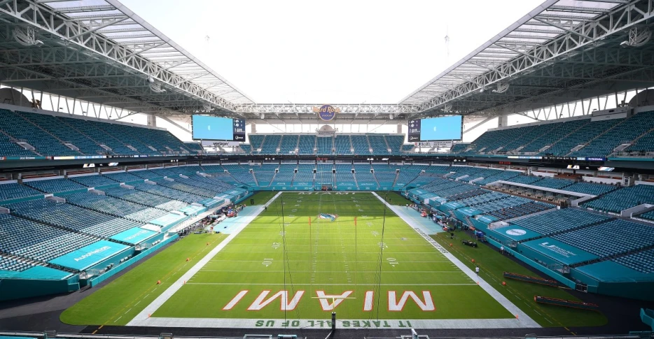 How to watch Buccaneers vs. Dolphins: NFL Week 17 schedule, TV channel, streaming, odds