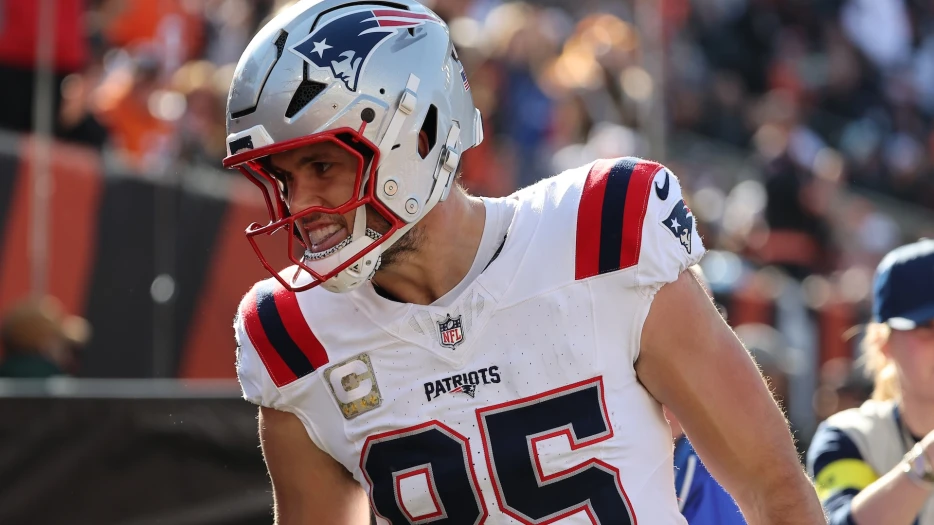 Hunter Henry Sets New Career Mark In First Half Of Patriots-Jets