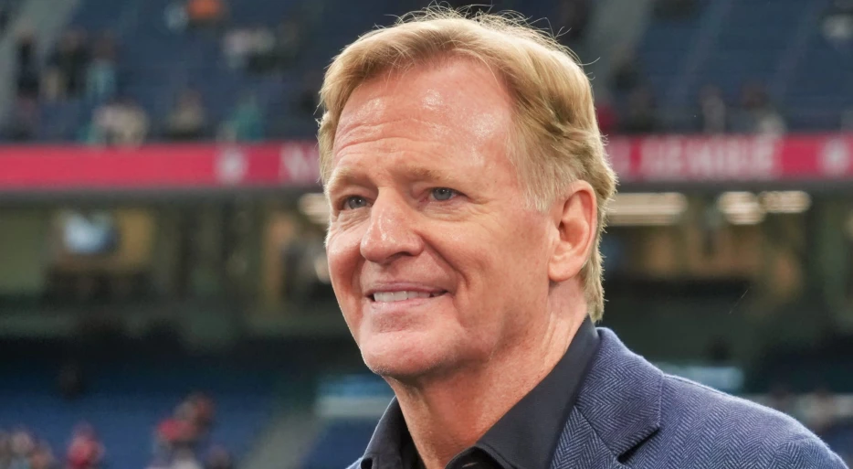 NFL Fans Are Convinced That One Week 17 Game Is Already “Rigged” Before The Two Teams Even Kick Off