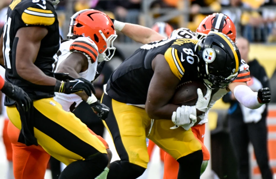 Steelers at Browns Gameday: Injury Updates, Depth Charts, TV Info, Betting Lines, More