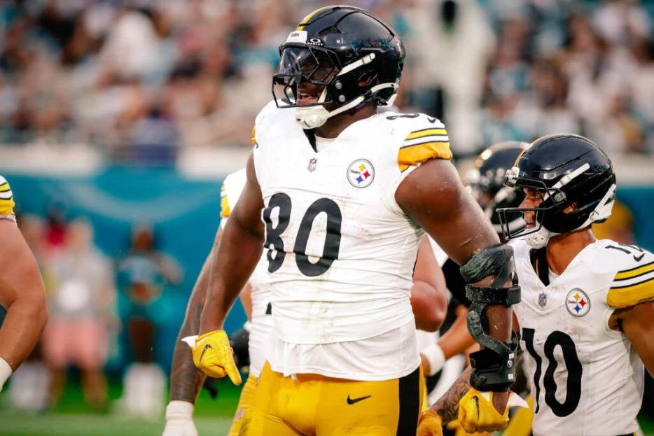 Steelers TE Darnell Washington Suffers Fractured Arm