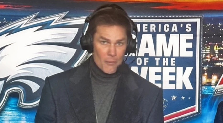 Tom Brady Is Getting Roasted For Wearing Very Odd Clothing Item While Calling Bills-Eagles Game [PHOTO]