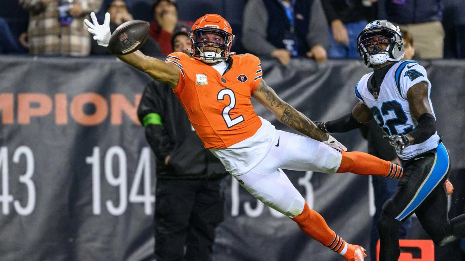 Bears’ DJ Moore alive for 49ers game despite gamey illness