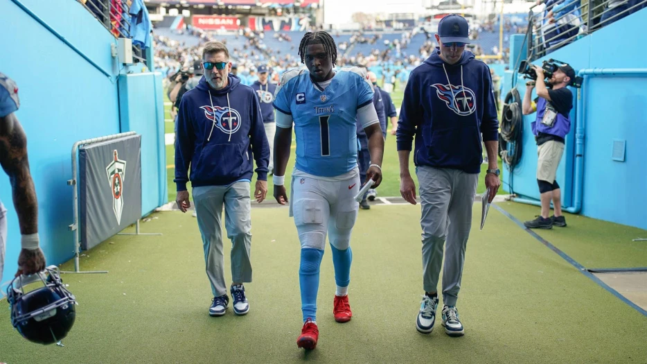 Cam Ward-Dan Marino stat is bright spot in dismal Titans season