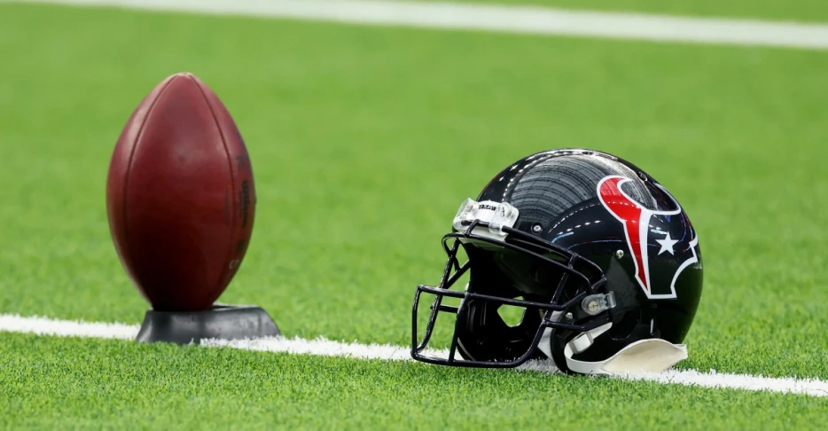 Colts-Texans opening odds: One more for the road