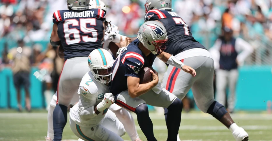 Dolphins vs. Patriots set for late Sunday showdown in Week 18