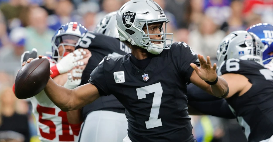 Geno Smith hurt in 4th quarter