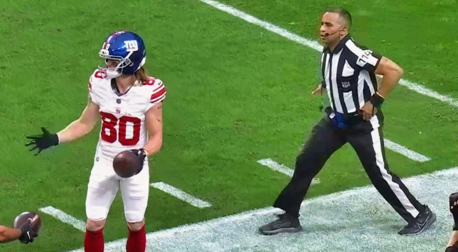 Interesting Details Emerge On NFL Ref Who Sprinted 30 Yards Across The Field To Break Up Sideline Brawl Between Giants &amp; Raiders [VIDEO]