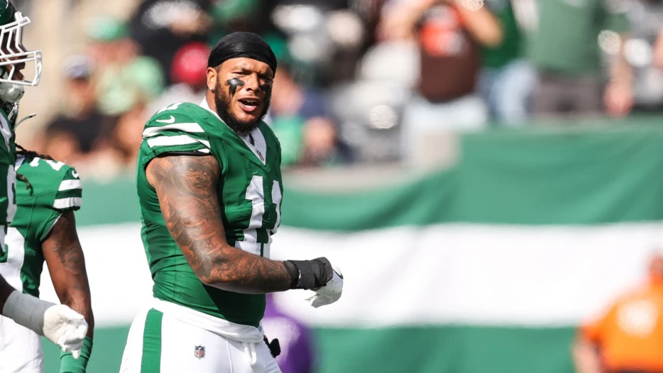 Jets’ Jermaine Johnson II literally scoffs as effort questioned by Aaron Glenn