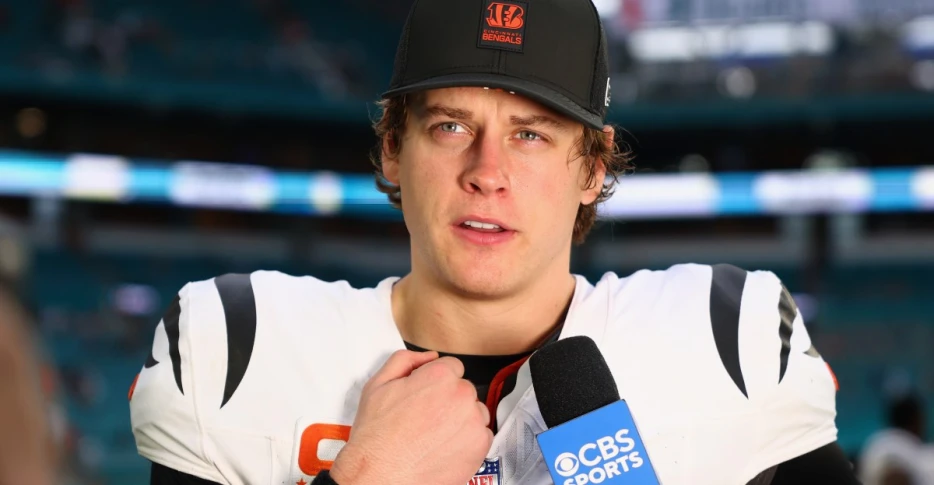 Joe Burrow gifts fossils to offensive linemen for Christmas