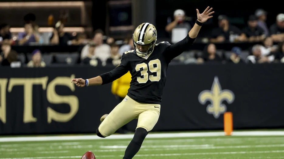 Saints elevate K Charlie Smyth for Sunday's game against the Dolphins