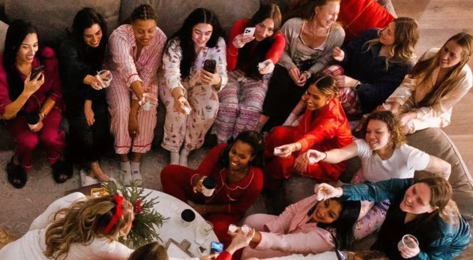 Steelers WAGs Post Photos From Holiday Xmas Party, And Everyone Noticed The Same Thing About Aaron Rodgers’ Wife